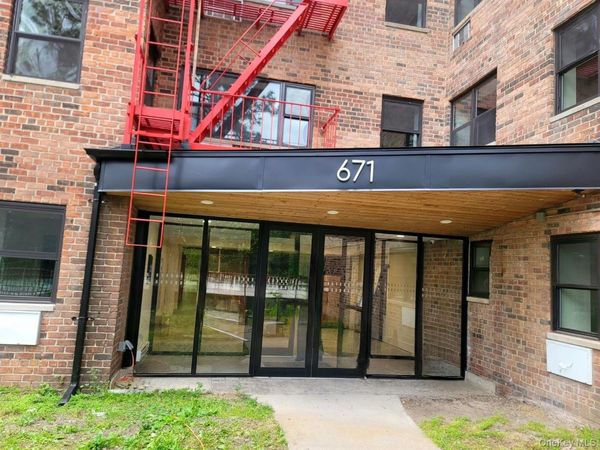 671 Bronx River Road , Unit 4N, Yonkers, NY 10704