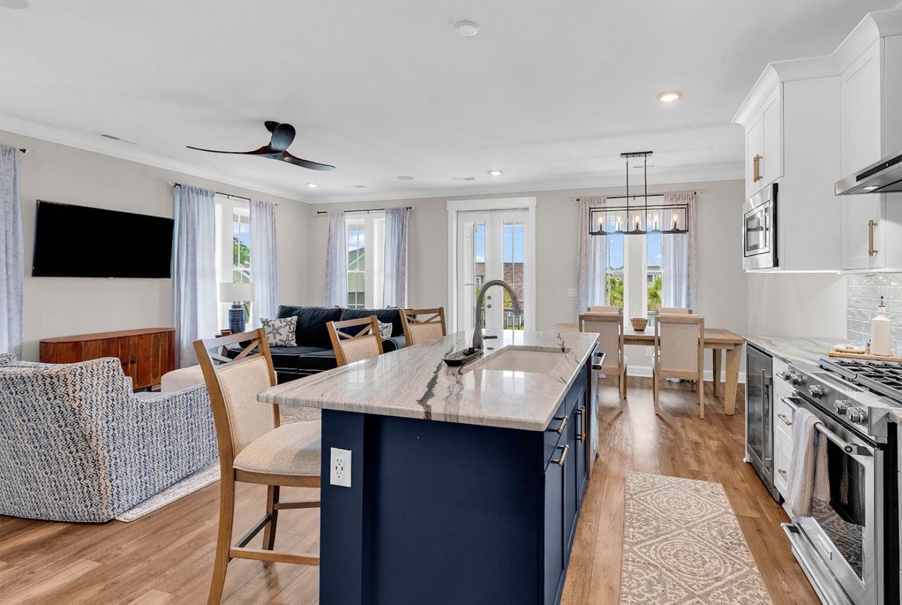 870 Fountain Ct.  Photo 11
