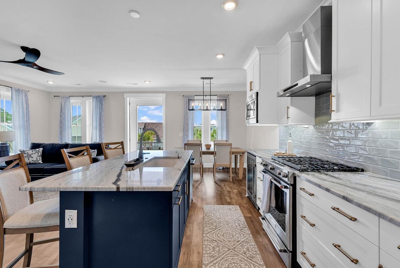 870 Fountain Ct.  Photo 13
