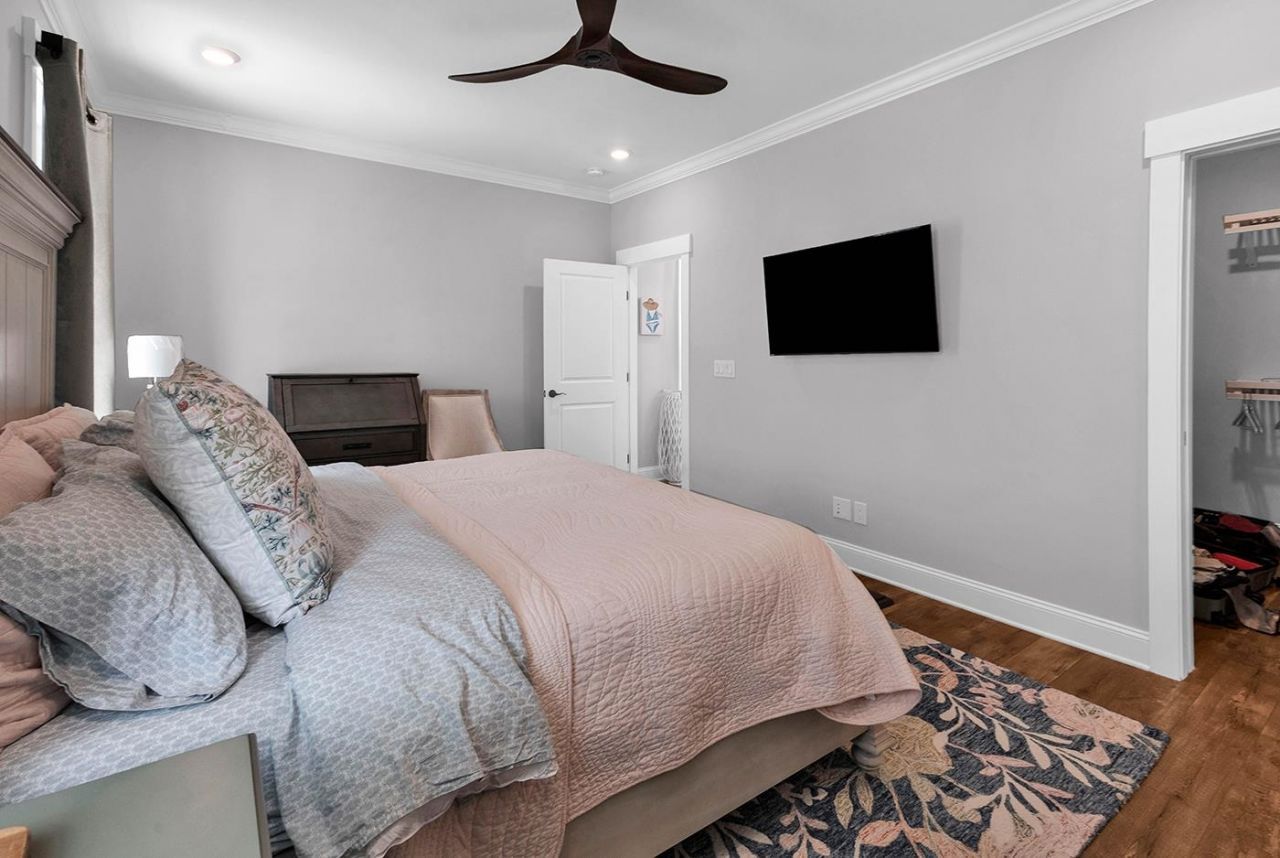 870 Fountain Ct.  Photo 22