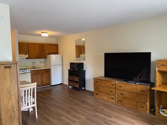 5001 Little River Rd.  Photo 7