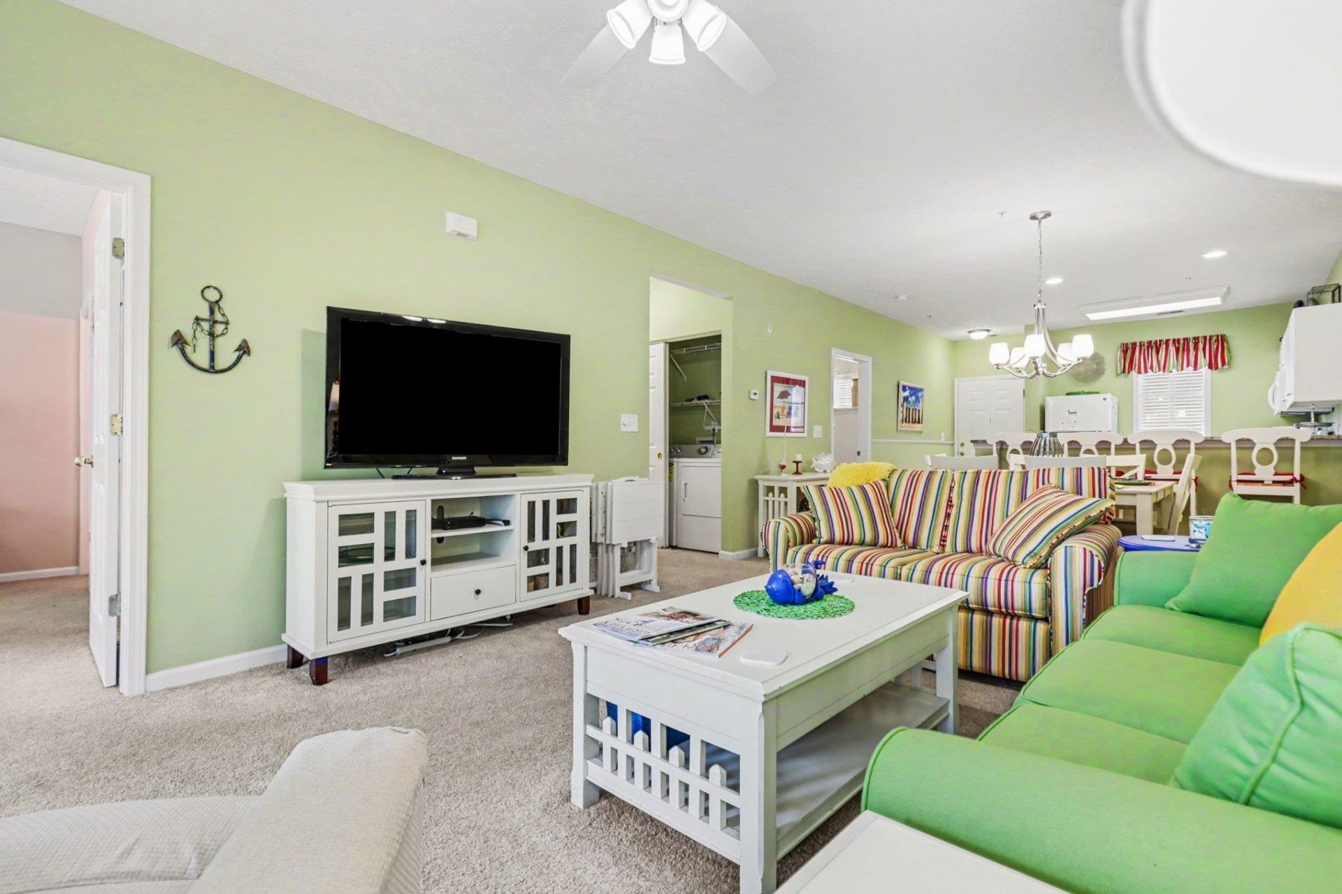 601 N Hillside Dr.  Photo 8