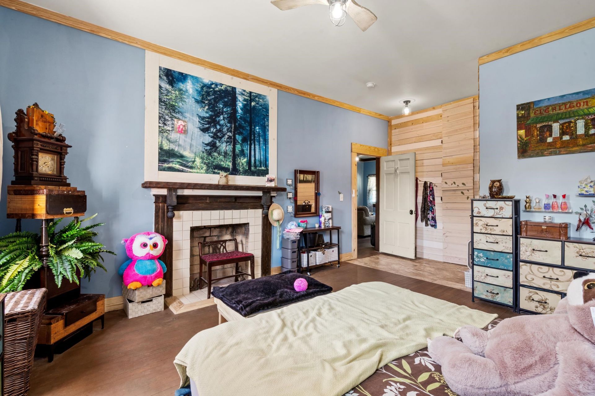 209 E Walnut St. Photo 12