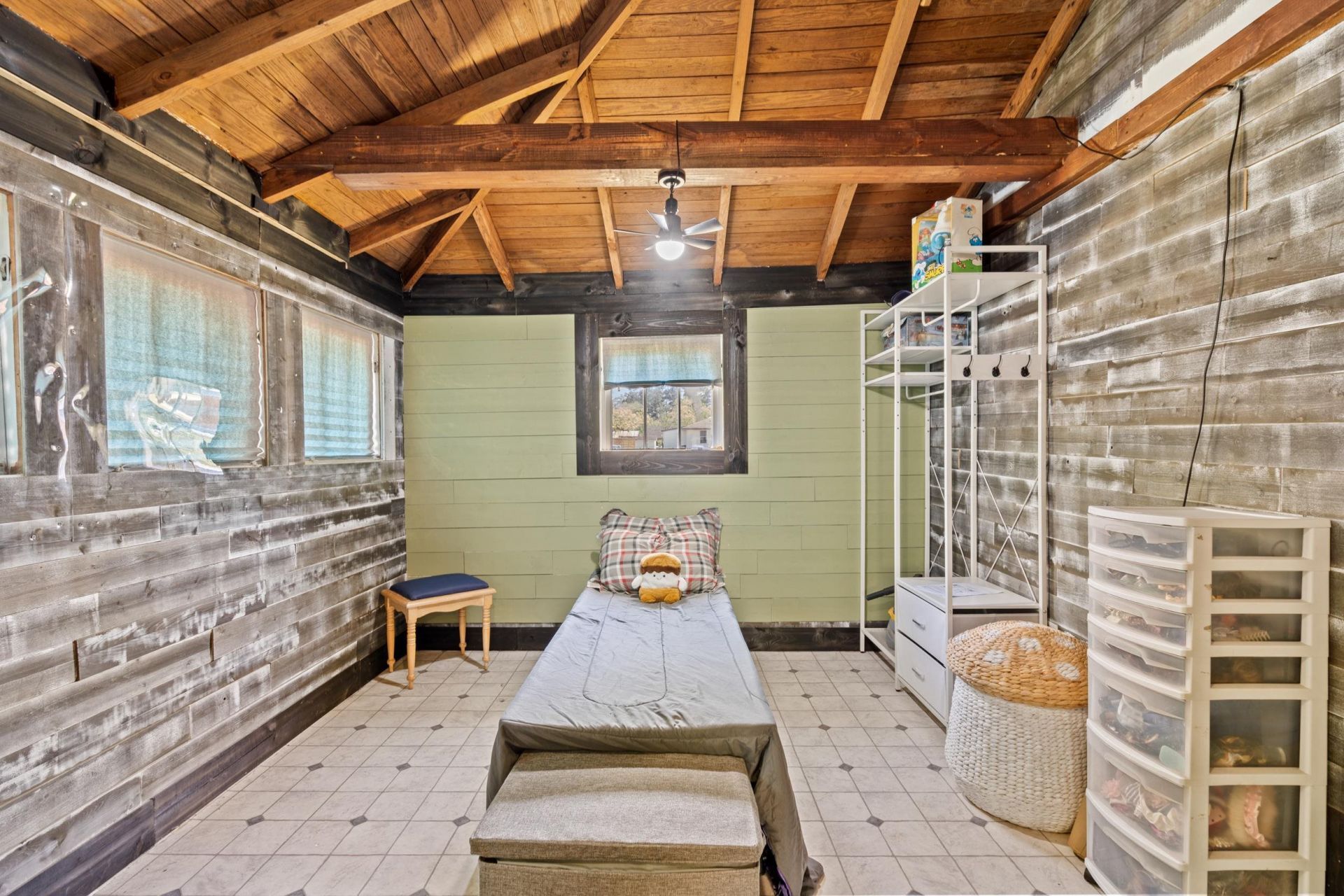 209 E Walnut St.  Photo 21