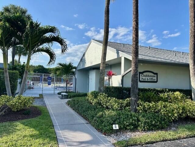 1006 Green Pine Boulevard, Unit G2, West Palm Beach, FL 33409 Photo