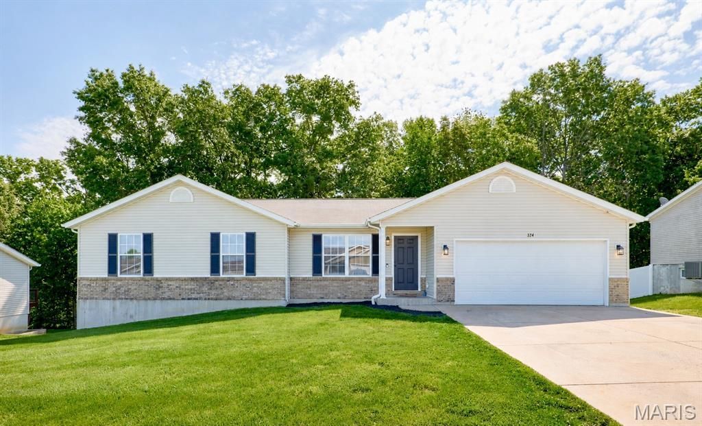 324 Parkway Drive, Troy, MO 63379 Main Photo