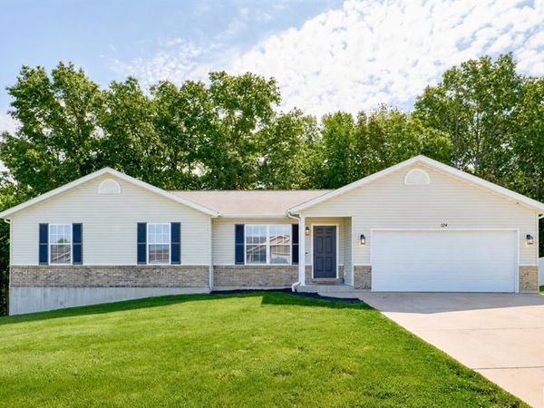 324 Parkway Drive , Troy, MO 63379