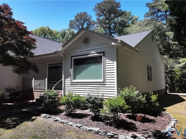209 Quest Court, Yorktown, VA 23692