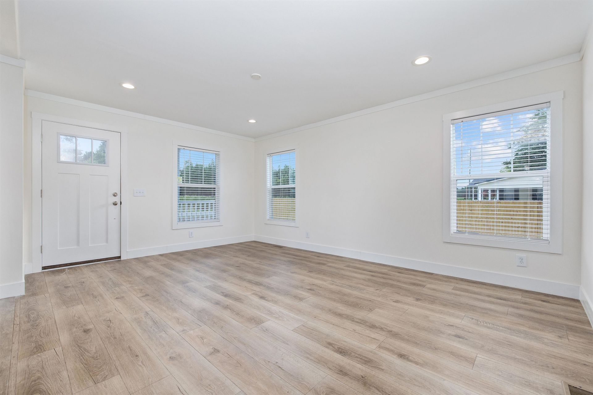 5540 Daffodil Dr.  Photo 10