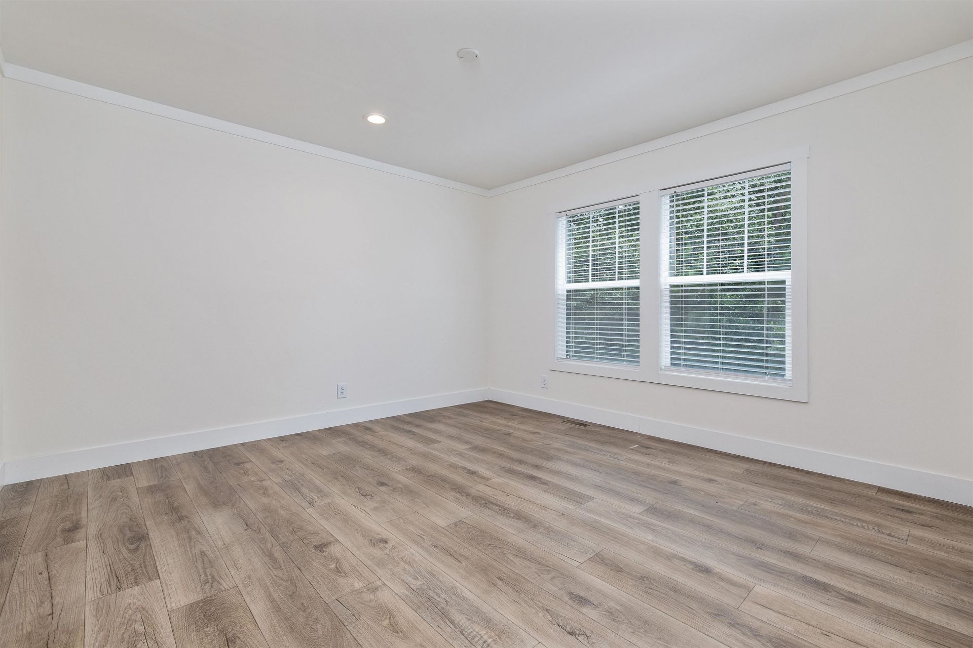 5540 Daffodil Dr.  Photo 11