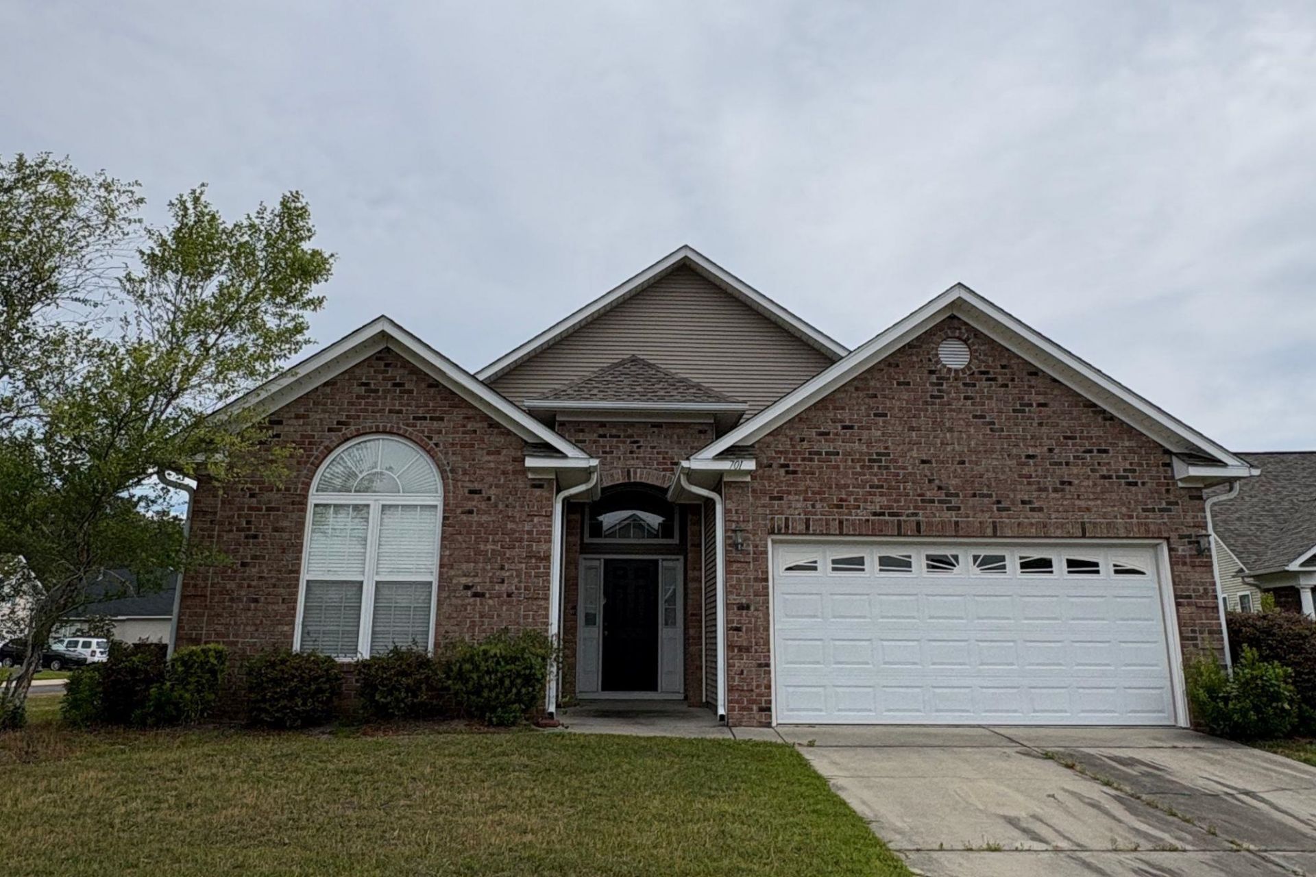 701 Minner Ct.  Photo 1