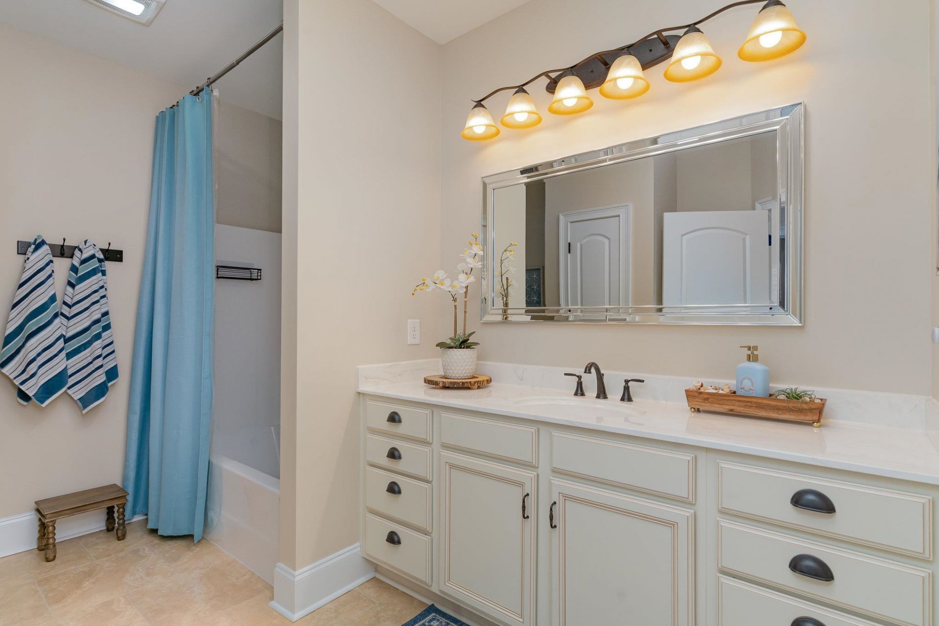 752 Crystal Water Way  Photo 27