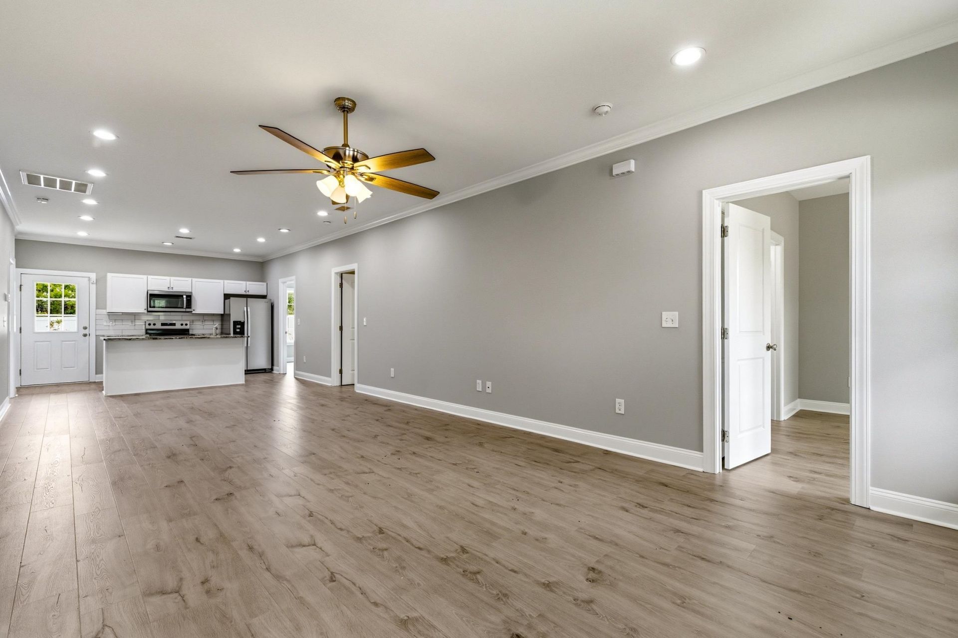 1674 Cenith Dr. Photo 4