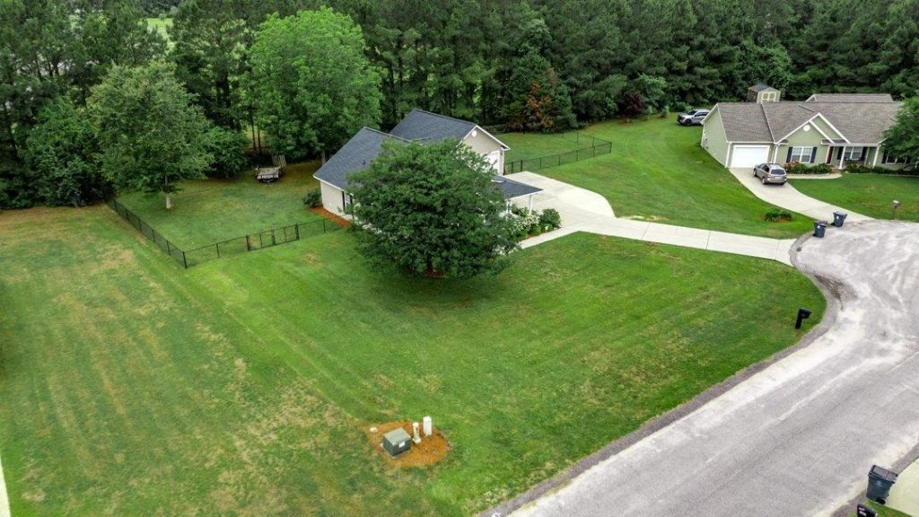 119 Fox Trot Dr.  Photo 8