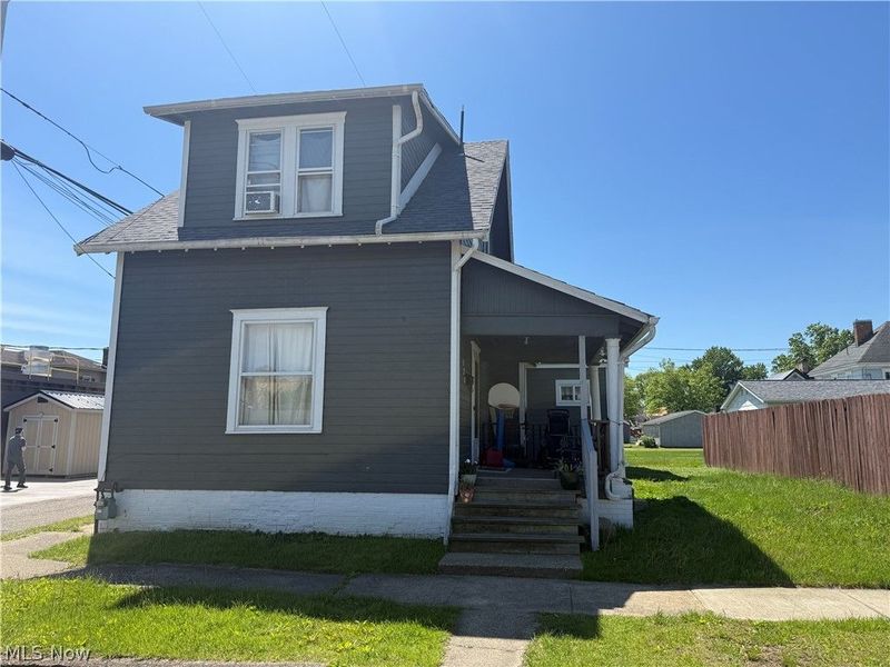 128 W 8th Street, Uhrichsville, OH 44683 Photo 1