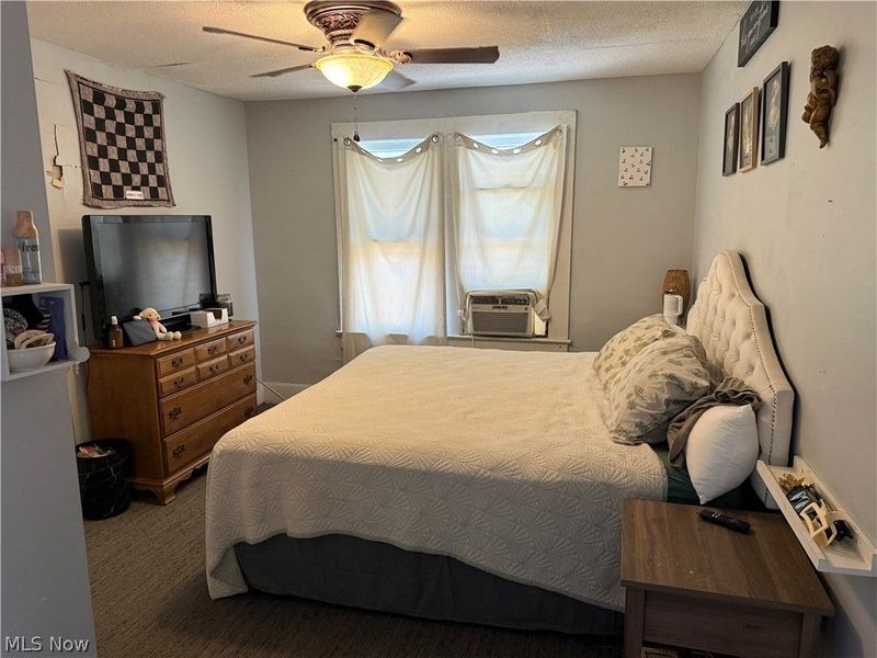128 W 8th Street, Uhrichsville, OH 44683 Photo 10
