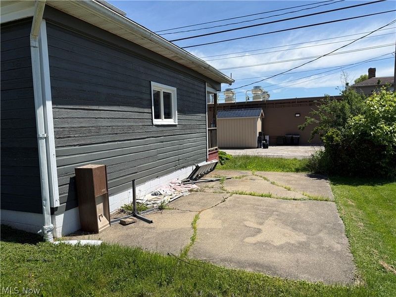 128 W 8th Street, Uhrichsville, OH 44683 Photo 19