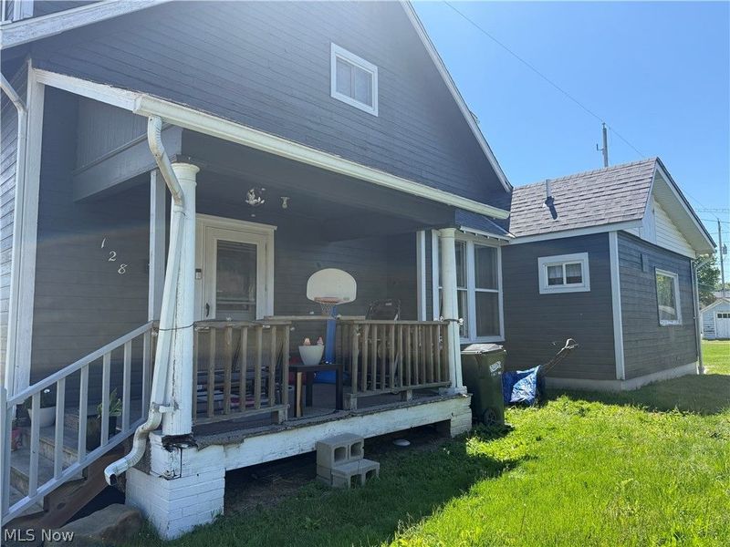 128 W 8th Street, Uhrichsville, OH 44683 Photo 21