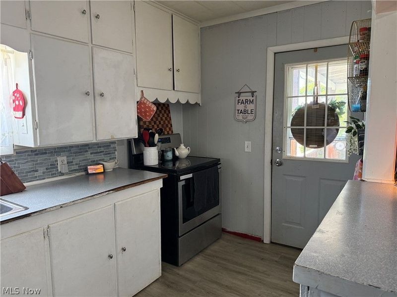 128 W 8th Street, Uhrichsville, OH 44683 Photo 8
