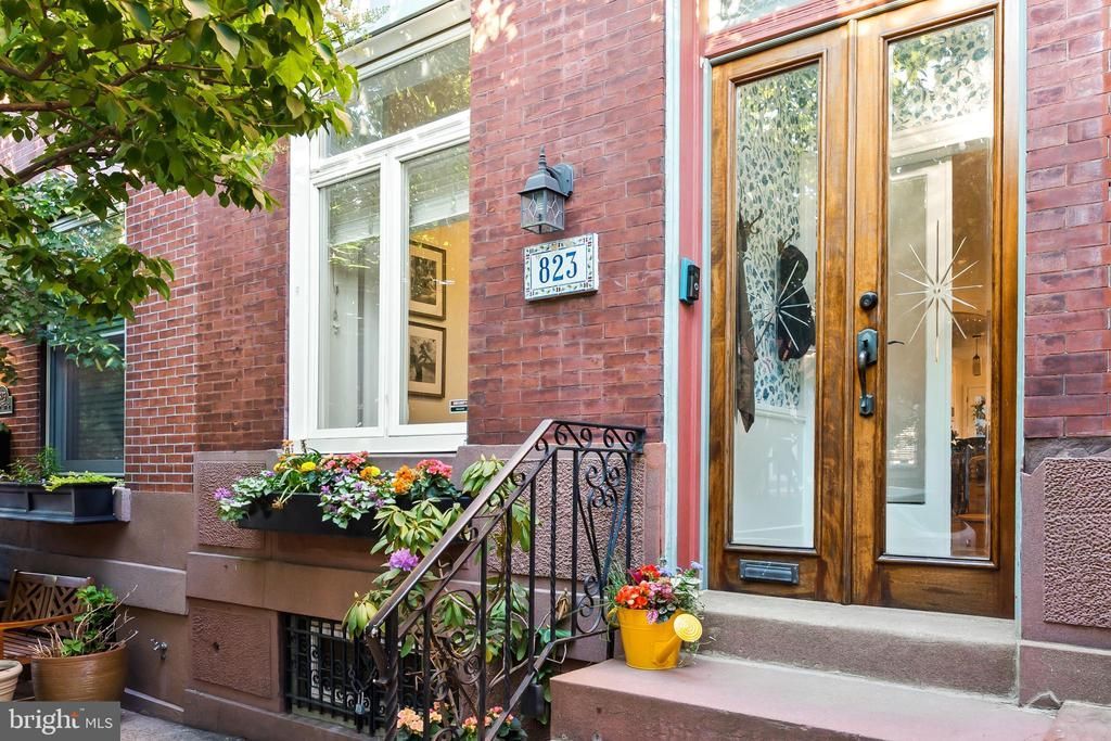 823 N 25th Street, Philadelphia, PA 19130 Main Photo