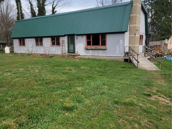 4109 3rd St, Aliquippa, PA 15001