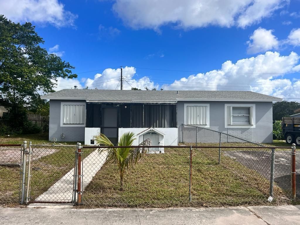 151 NE 17th Avenue, Boynton Beach, FL 33435 Photo
