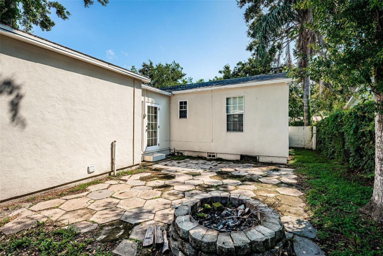3880 Haines Road N, Saint Petersburg, FL 33703 Photo