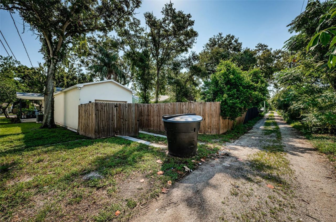 3880 Haines Road N, Saint Petersburg, FL 33703 Photo