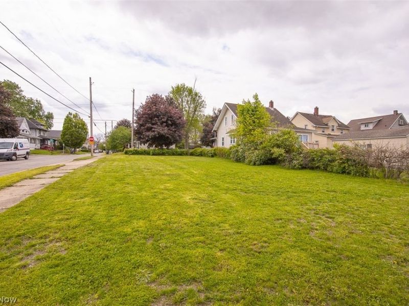 1151 Harpster Avenue, Akron, OH 44314 Photo 3
