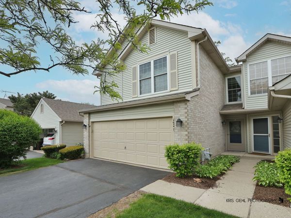 1739 COURT Street, Unit 1739, McHenry, IL 60050