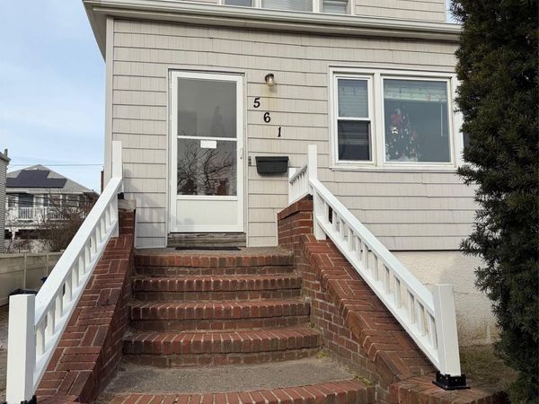 561 E Olive Street , Unit Upstairs, Long Beach, NY 11561