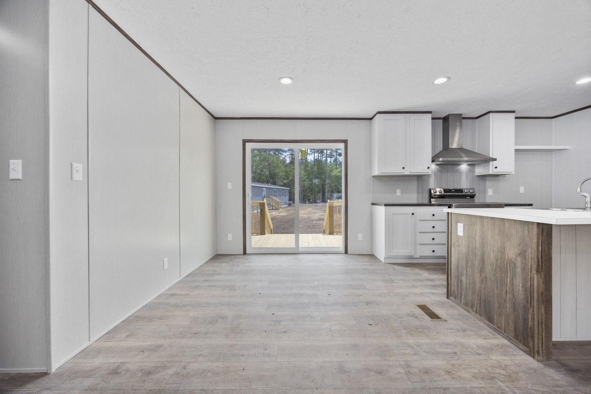 5548 Daffodil Dr.  Photo 12