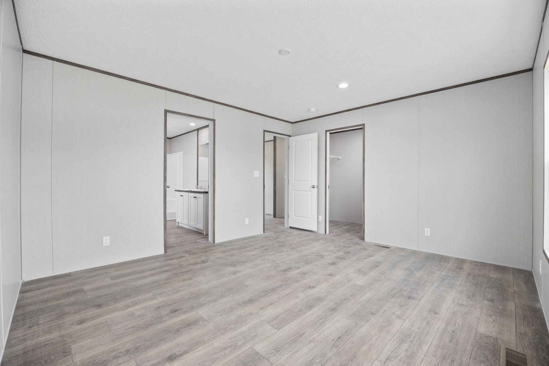 5548 Daffodil Dr.  Photo 14