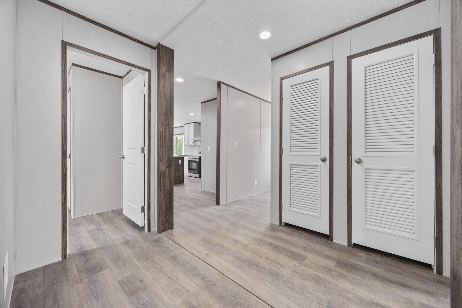 5548 Daffodil Dr.  Photo 22