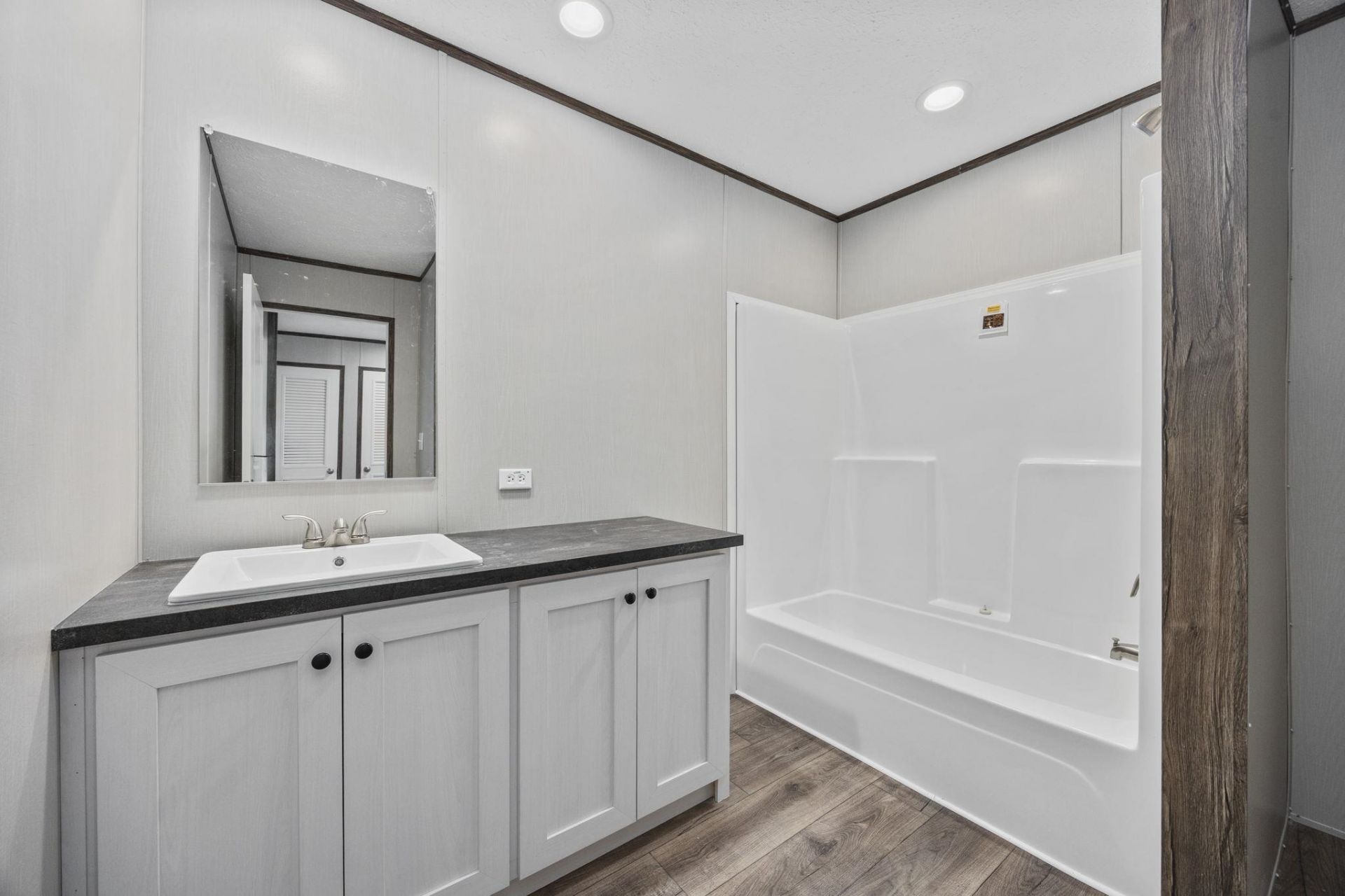 5548 Daffodil Dr.  Photo 23