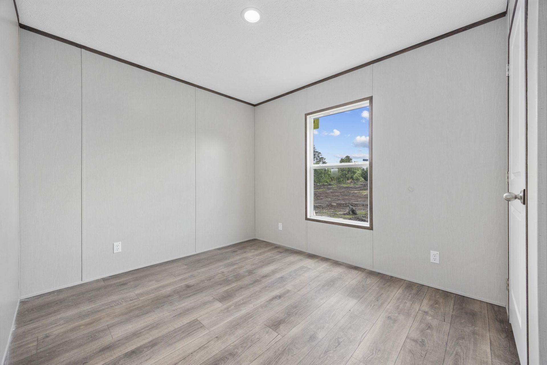 5548 Daffodil Dr.  Photo 27