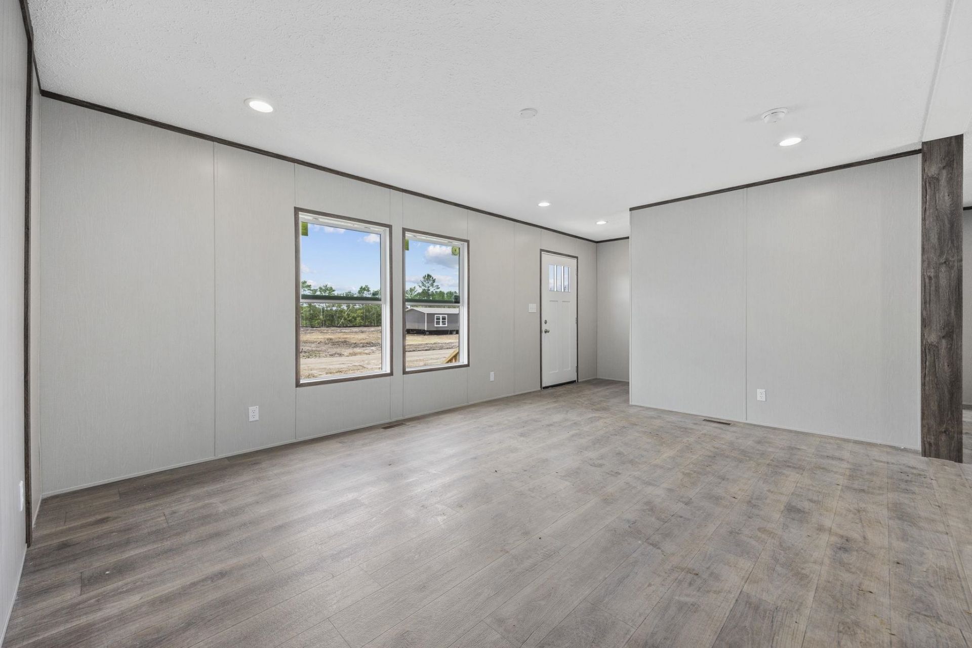 5548 Daffodil Dr.  Photo 8
