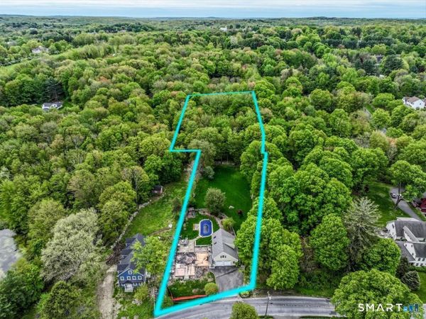 153 Boggs Hill , Newtown, CT 06470