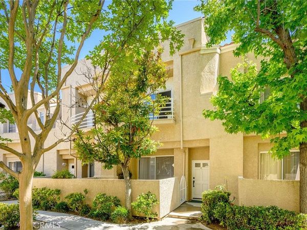 25703 Holiday Circle, Unit C, Stevenson Ranch, CA 91381