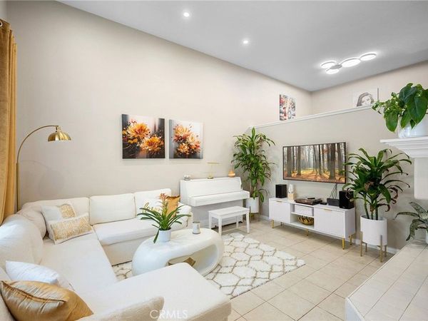 25703 Holiday Circle, Unit C, Stevenson Ranch, CA 91381
