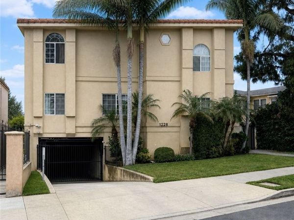 5228 Vantage, Unit 6, Valley Village, CA 91607