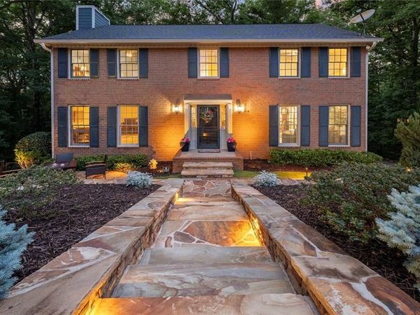 515 Bellfield Court, Roswell, GA 30076