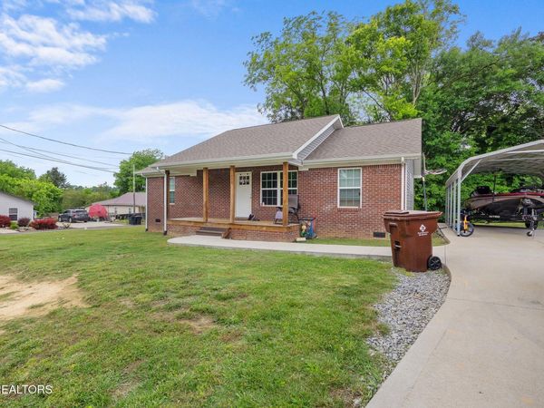 320 W Walnut St, Madisonville, TN 37354