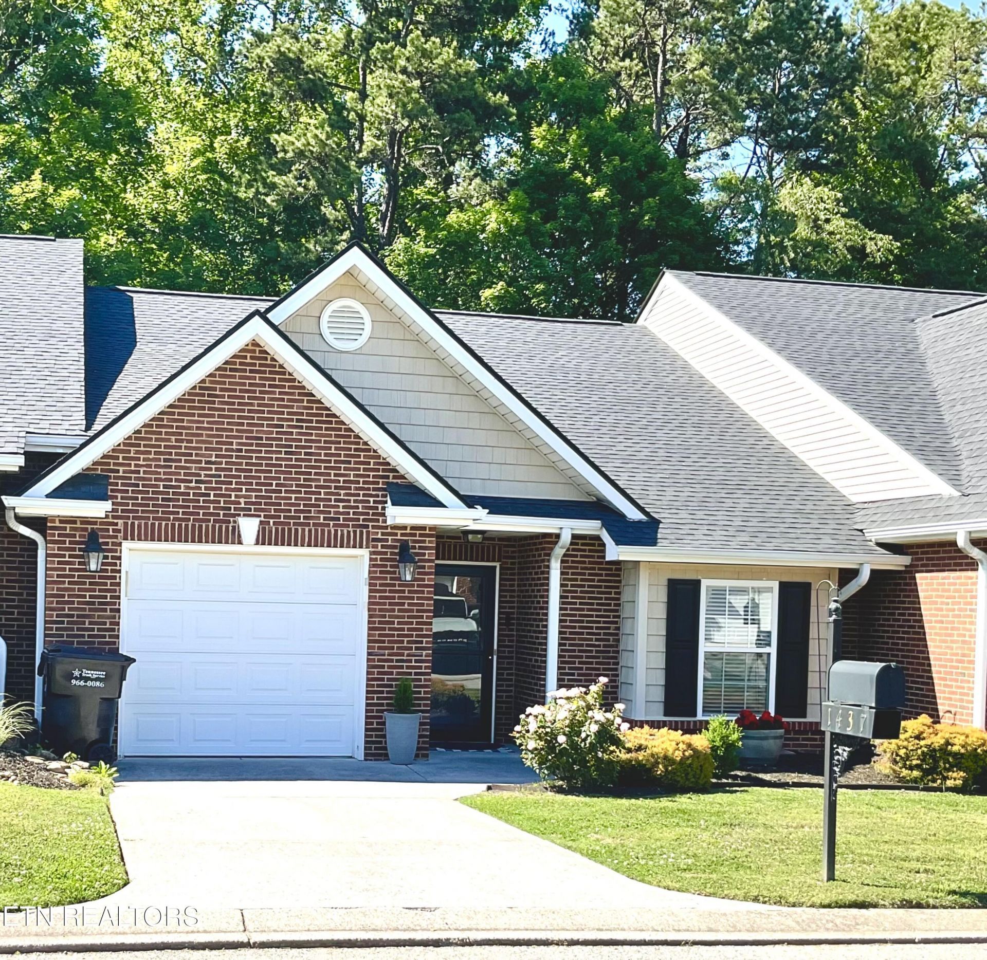 1437 Hazelgreen Way, Knoxville, TN 37912 Main Photo