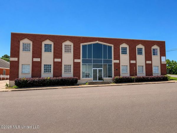 4795 Mcwillie Drive, Jackson, MS 39206