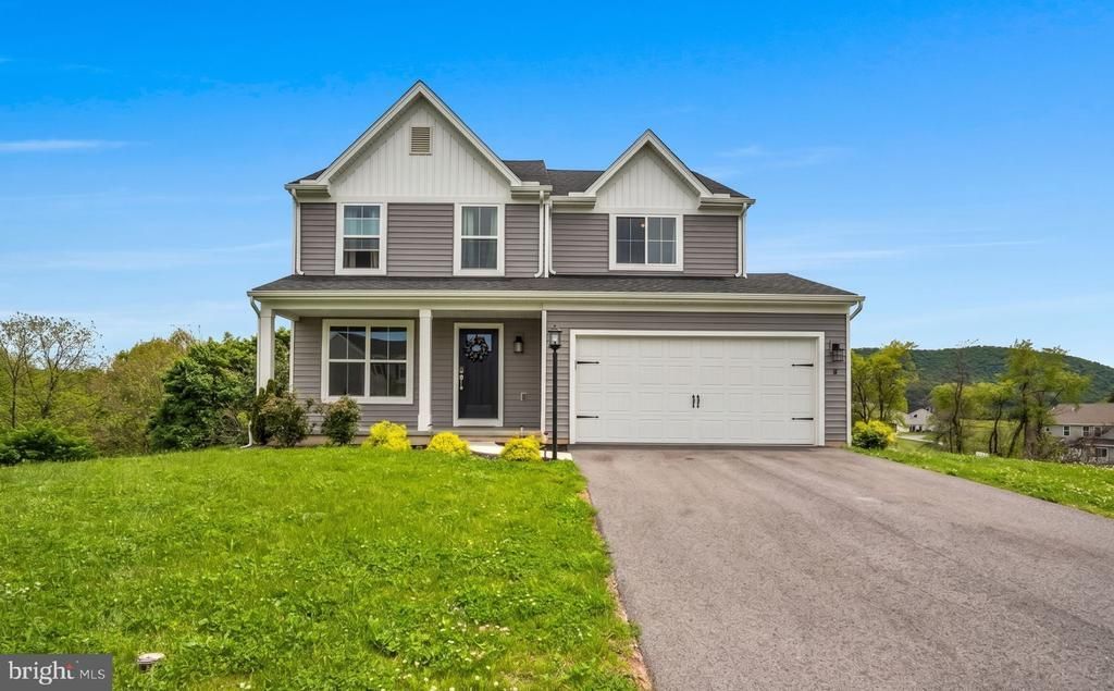 8 Weston Cir , Duncannon, PA 17020 Main Photo