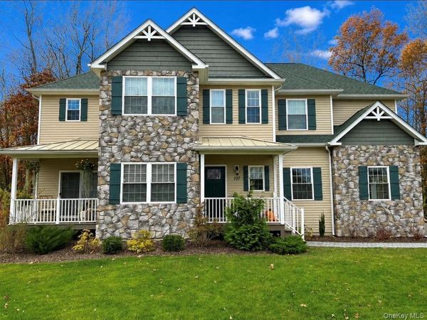 107 Debra Lane, New Windsor, NY 12553