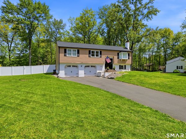 100 Susan, Suffield, CT 06078
