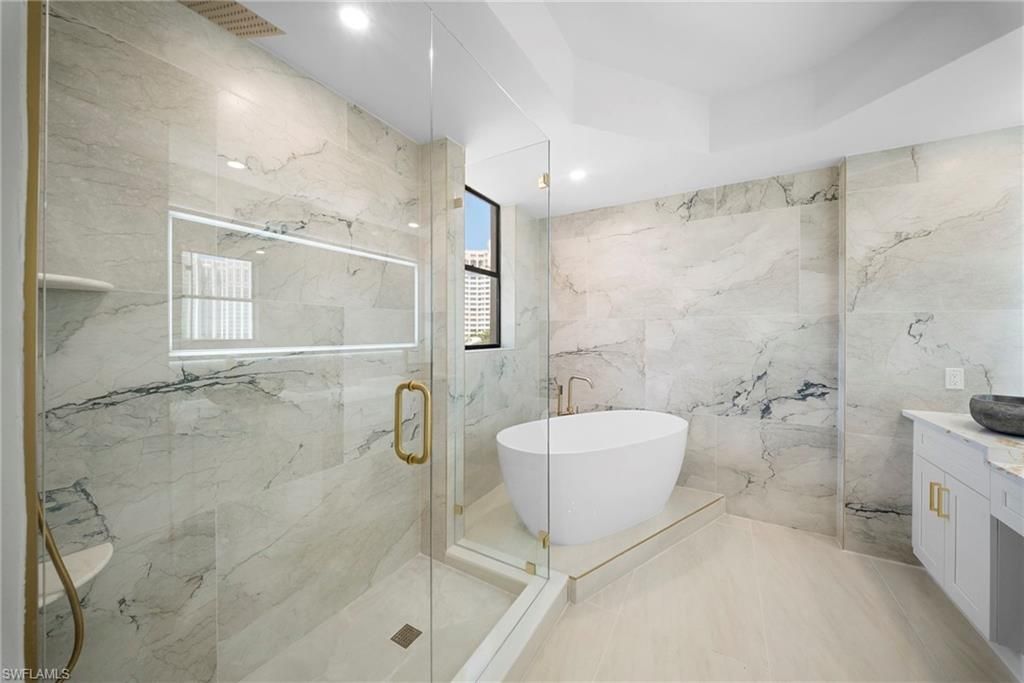 7008 Pelican Bay Blvd, Unit H501, Naples, FL 34108 Photo