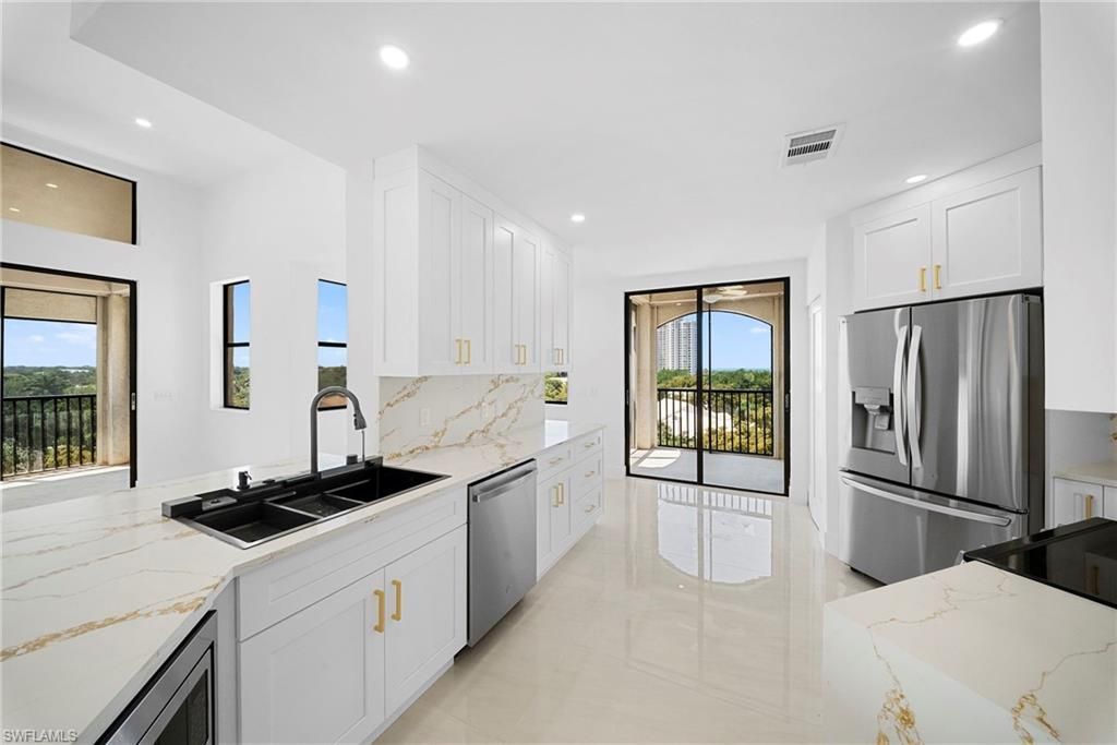 7008 Pelican Bay Blvd, Unit H501, Naples, FL 34108 Photo